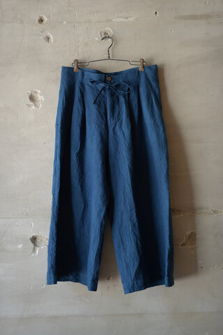 PROJECTbyH. / “NAIDAR”  CURVED LINE CROPPED WIDE TROUSERS (sold)