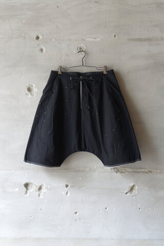 PROJECTbyH. プロジェクトバイエイチ / BANNER_L SHAPED DART DROPPED-CROTCH SHORTS (sold)