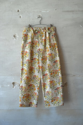 written by リトゥンバイ / FLOWER EASY PANTS (sold)