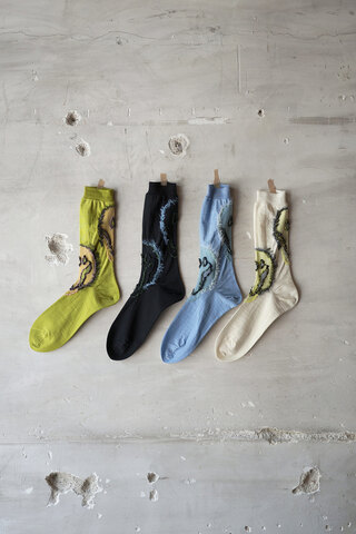 Kota Gushiken コウタ グシケン / MELTED SMILE WITH FRIZBEE REVERSIBLE SOCKS