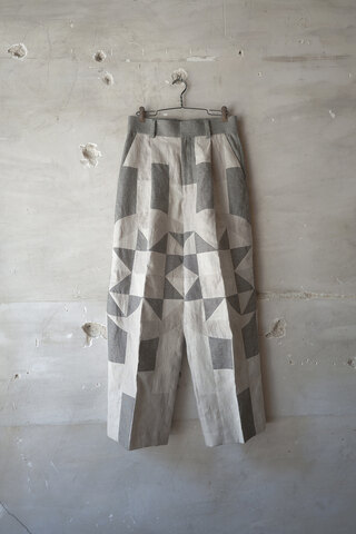 Spomenik / TUCK PANTS 007
